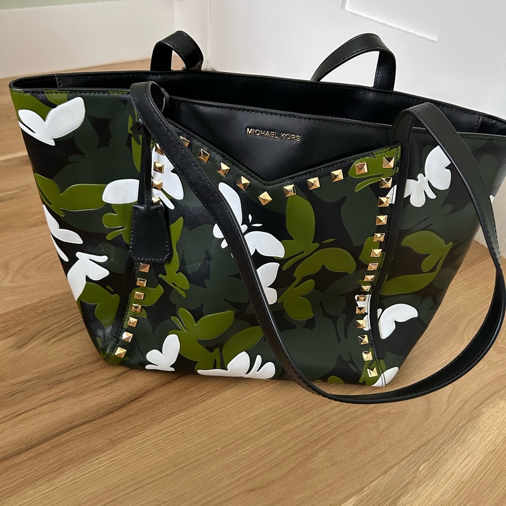 Michael Kors Purse w/dustbag